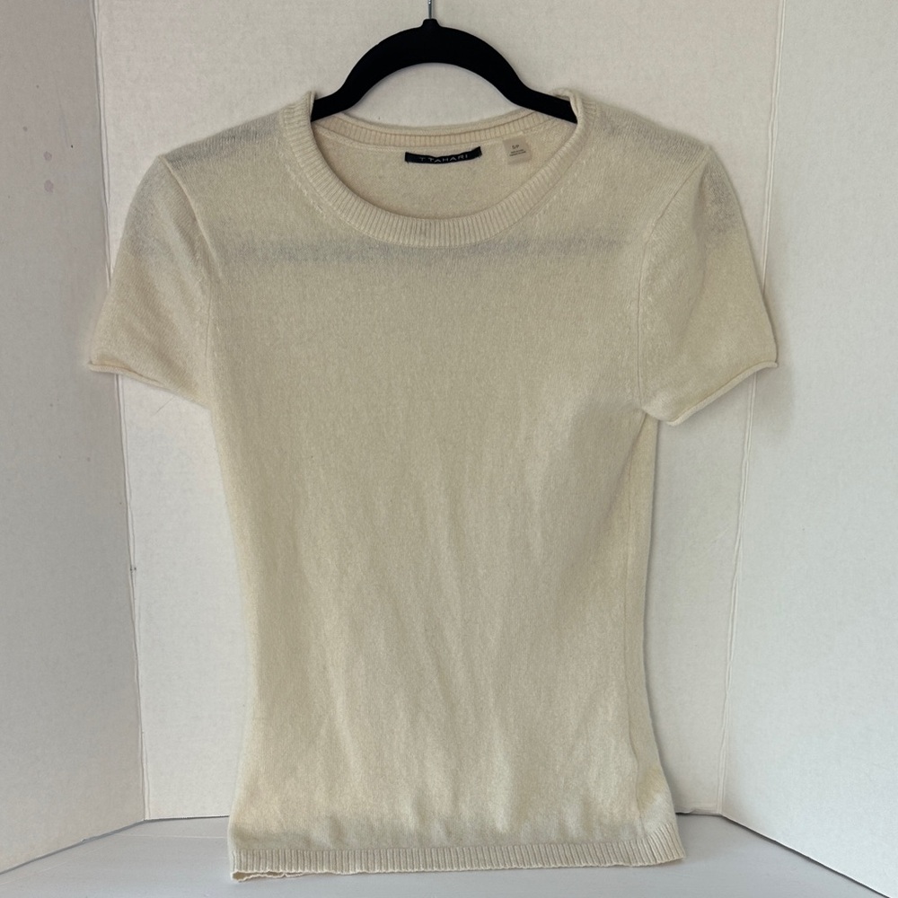 T Tahari Cream Short Sleeve Knit Top